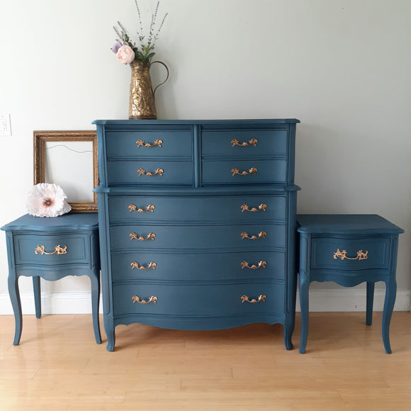 (Reserved)French Provincial Dresser and Nightstand Set